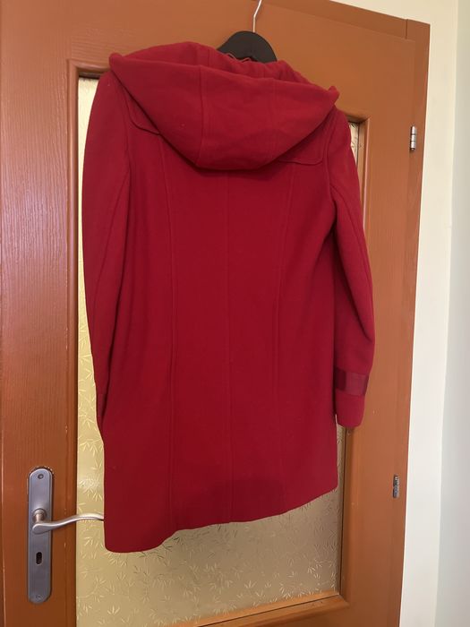 Червено елегантно палто