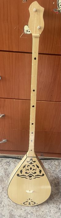 Продам Домбру новая с чехлом