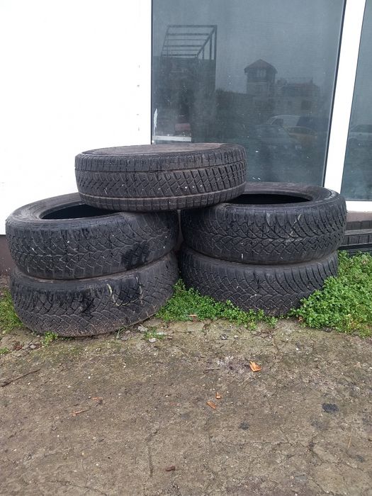 Гуми за бус 5 броя в добросъстояние