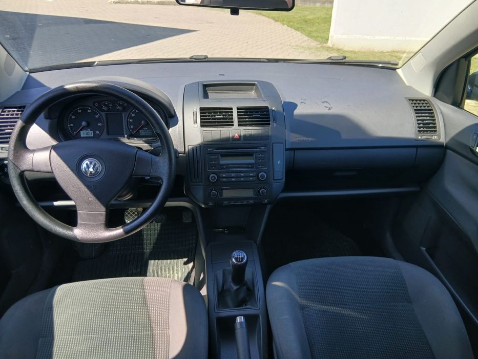 Vând  Volkswagen Polo 1.4 i