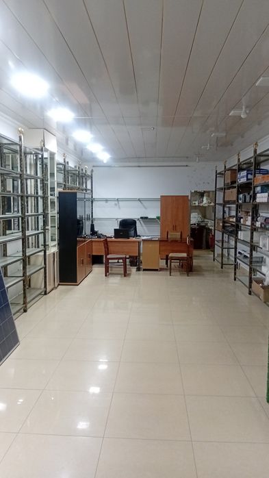 Тезда ва арзон ! Магазин сотилади !