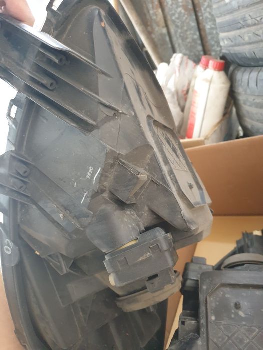 Фары тойота ярис