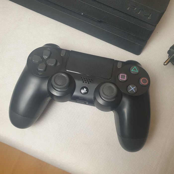Sony PlayStation 4 Pro PS4 Pro Профилактиран и с нов лазер