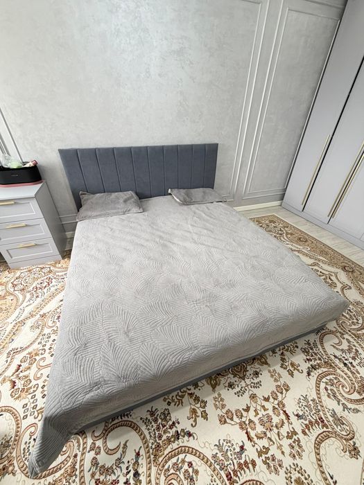 Продам кровать 180/200