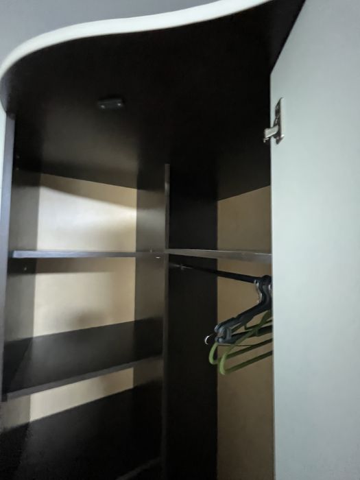 Продам прихожую, шкаф для одежды.