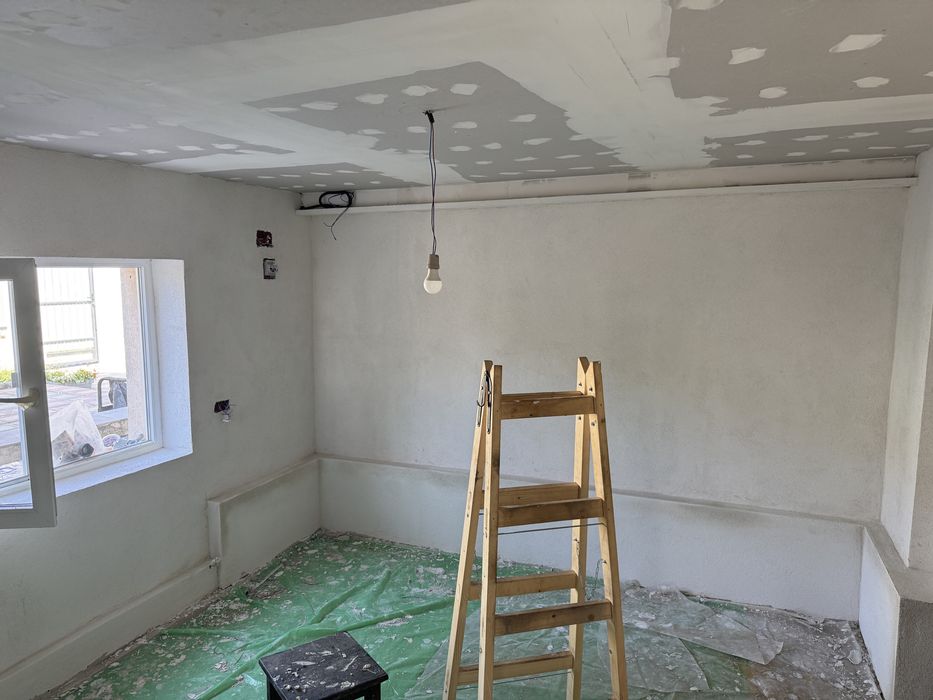 executam lucari de amenajari interioare