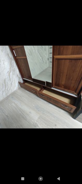 Продается стенка состояние отличное