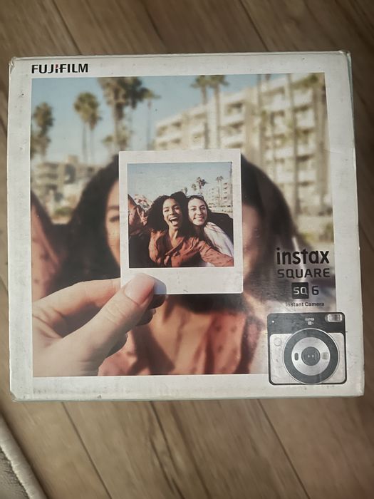 Камера мгновенной печати. Instax SQ 6