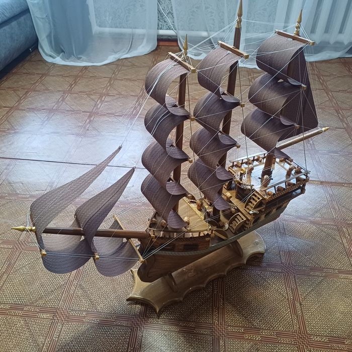 Продам корабль. 30 000