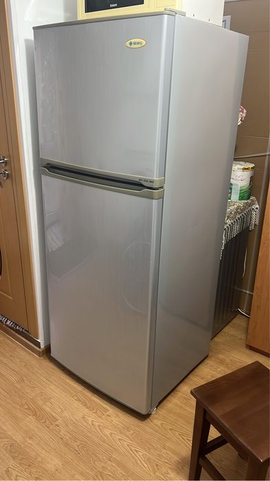 Frigider cu congelator