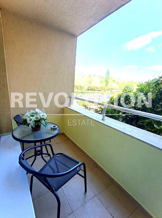 Дава се под наем Едностаен апартамент в Варна, Център - 35 кв.м за 425 € - Снимка #7