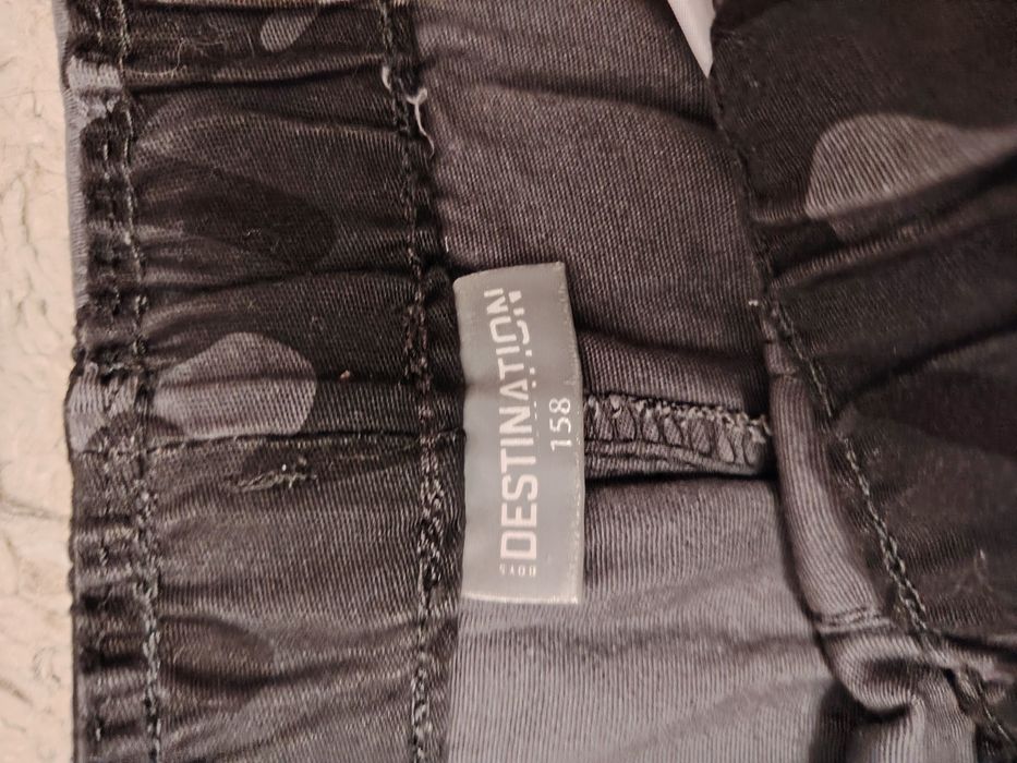 Pantaloni copii mărimea 158 – 20 RON bucata (negociabil la mai multe)