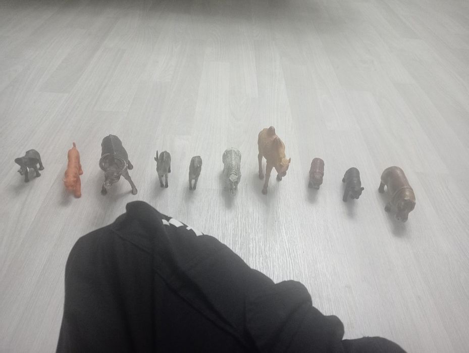 Продам игрушки дикие, домашние, динозавры