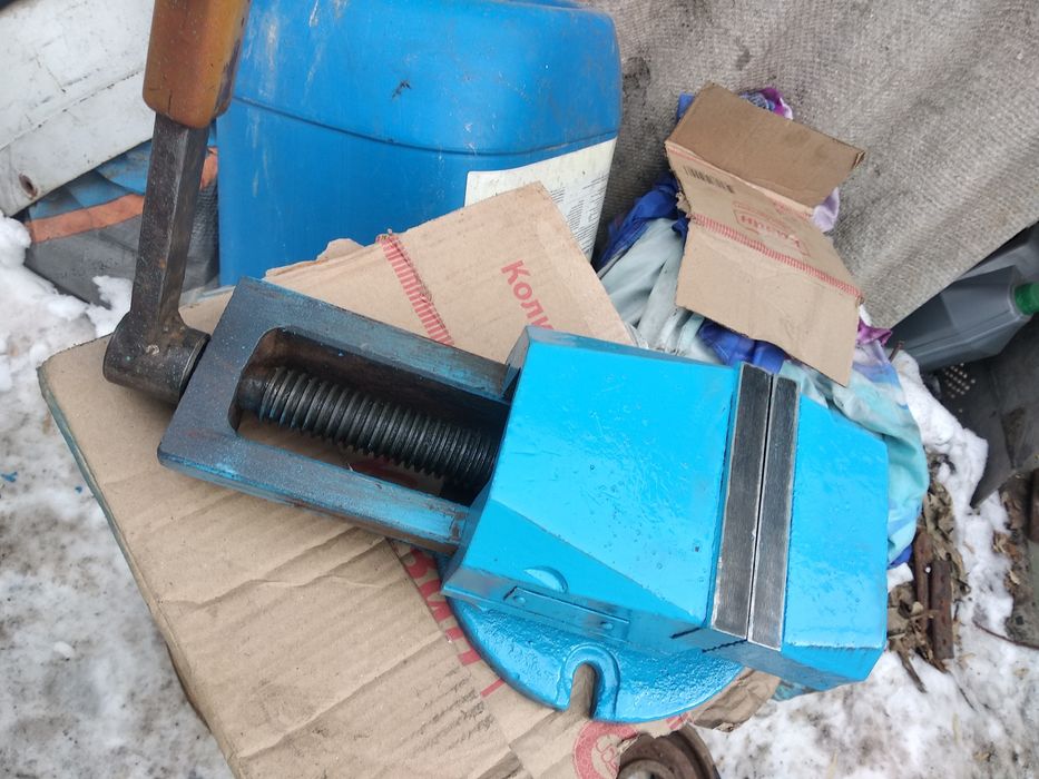 Тисы-тиски-тисочки