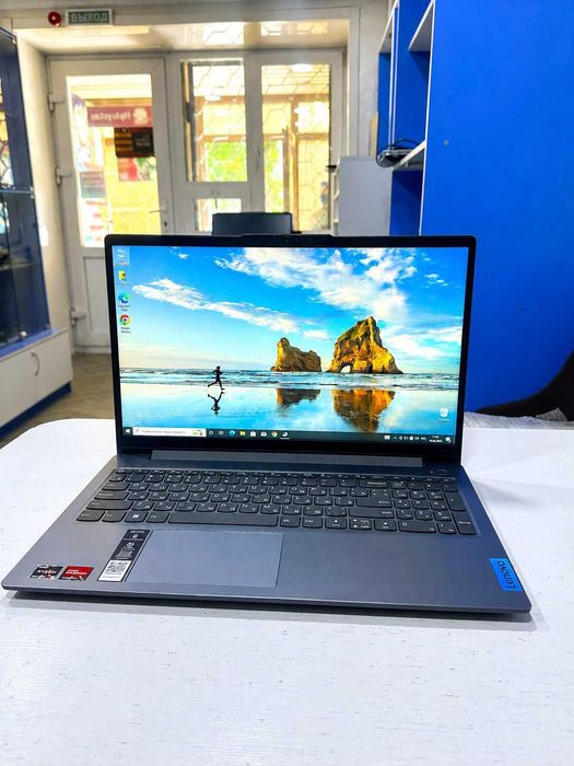 Ноутбук Lenovo IdeaPad Slim 3 15AMN8