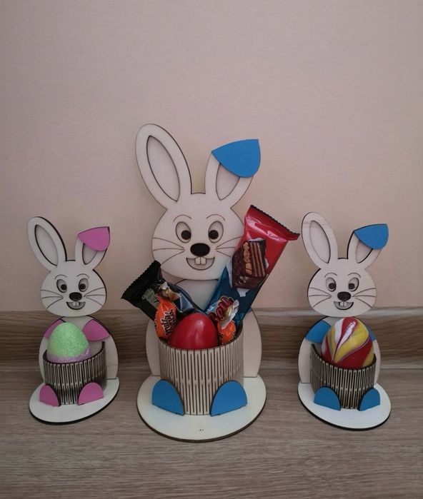 Магнити, висулки, кошнички, поставкаи за  Великден