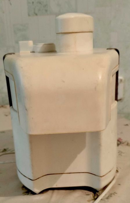 Продам соковыжималку б/у.