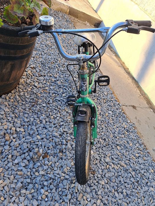 Детски велосипед 16' в добро състояние подходящ за деца от 4 до 8 год.