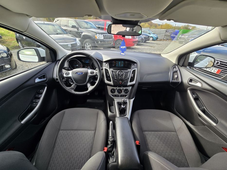 FORD Focus 2014 — imagine 5