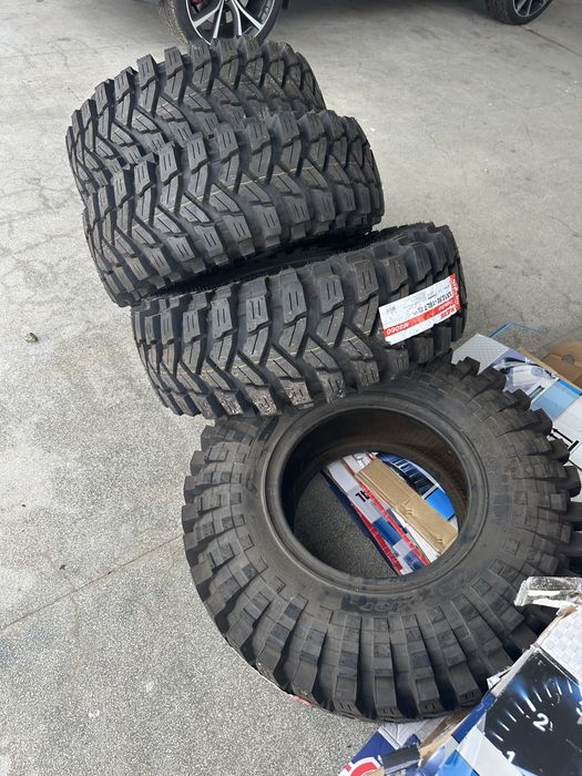 Продавам нови гуми за кал MAXXIS