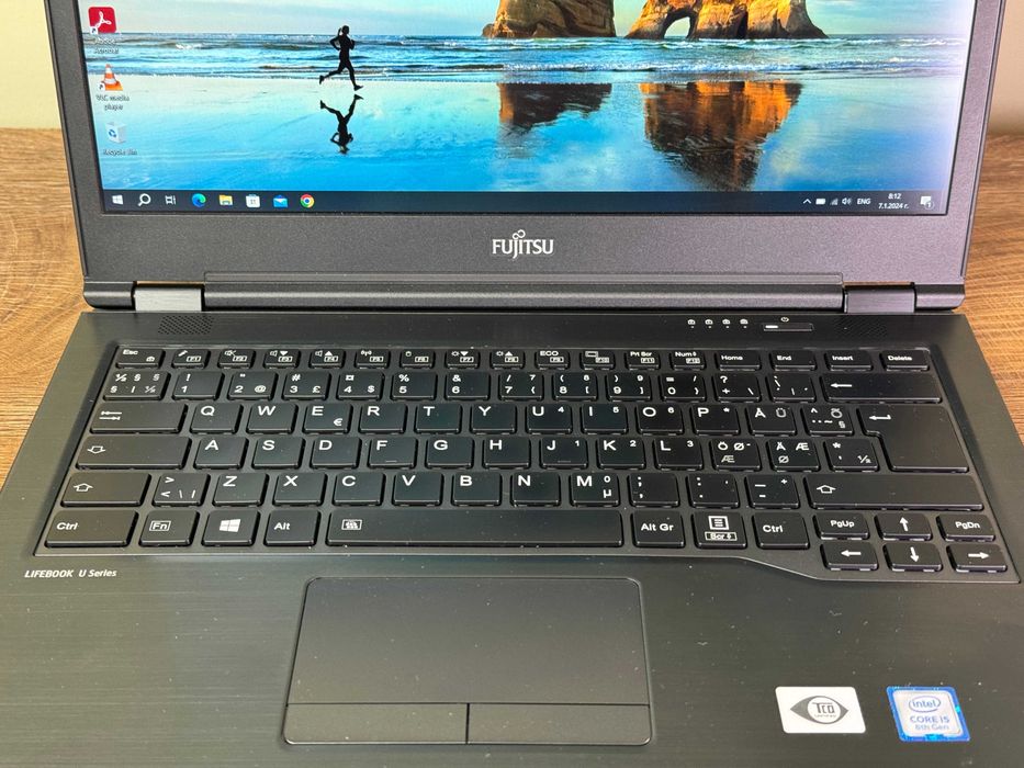 Лаптоп Fujitsu LifeBook U7410 i5-10310U/8GB/256GB SSD/ 14"FullHD/HDMI
