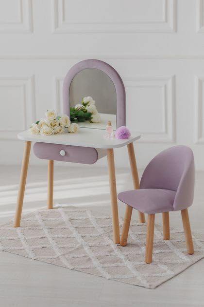Туалетный столик для маленькой принцессы