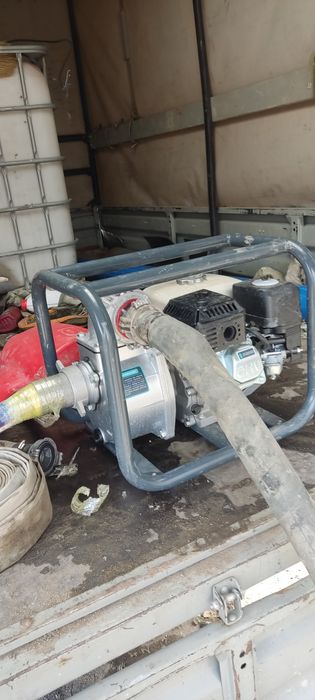 Продам малогабаритную буровую установку.