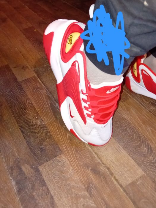 Vând (Nike zoom 2k)