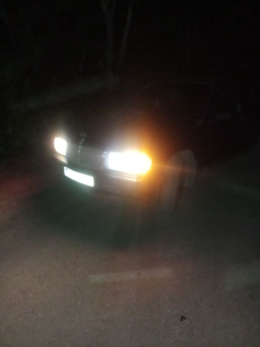 Мерседес 190 на ходу