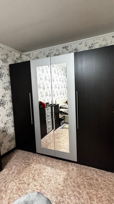 Продам спальный гарнитура