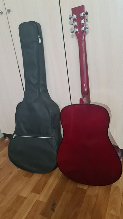 Продам Гитара акустическая