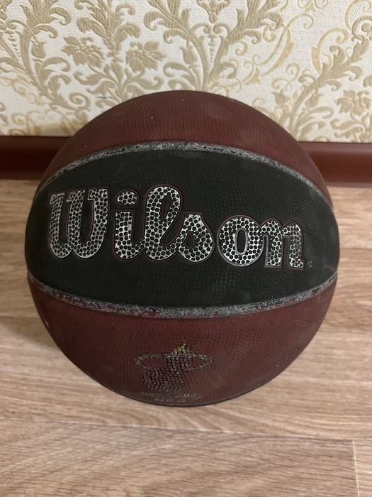 Баскетбольный мячь Wilson