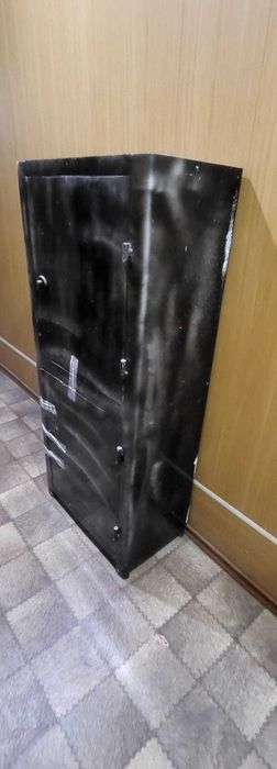 Сейф б.у. насыпной ,тяжёлый.