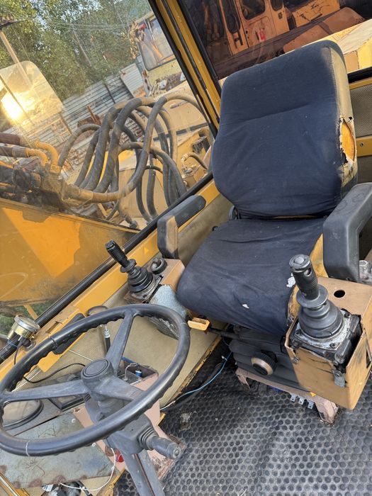 Продам экскаватор ETEC