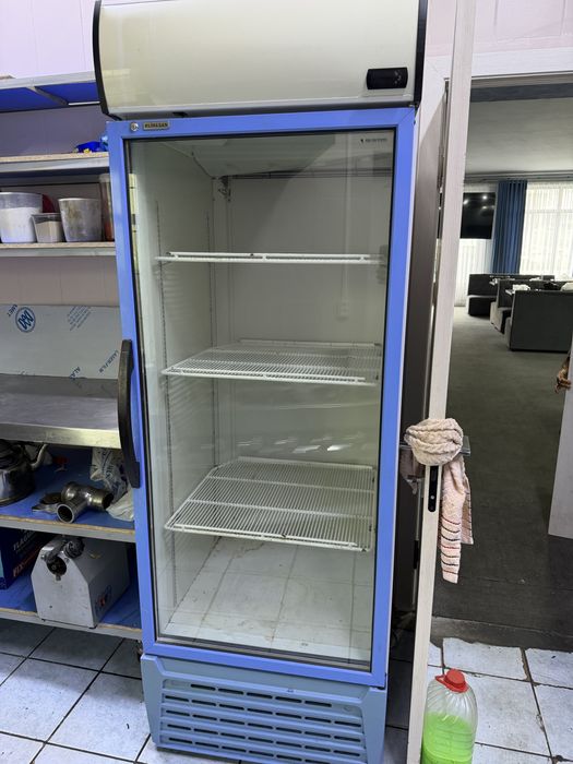 Продается холодильник большой и маленький