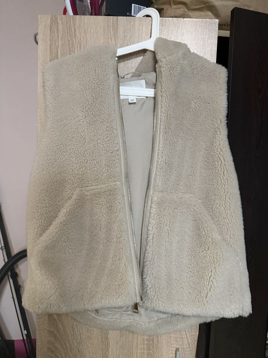 Пухен елек на HM