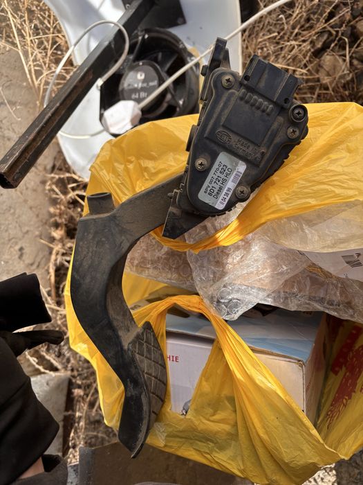 Электронная педаль газа