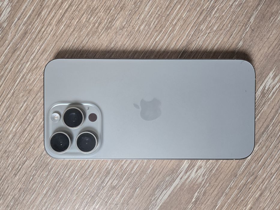 Продам айфон 15 про макс 512гб