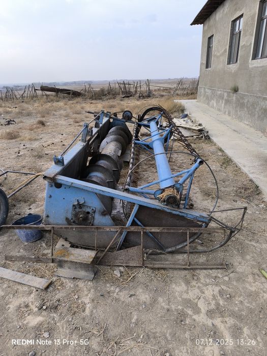 Трактор жатка нахаду