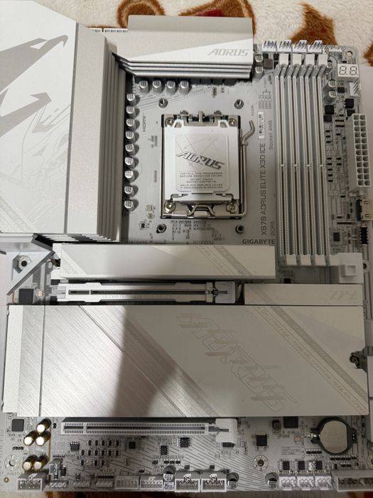 Gigabyte X870EAorus Elite X3D Ice (белая)