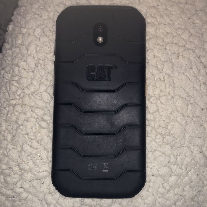 Продавам Cat S42 H+