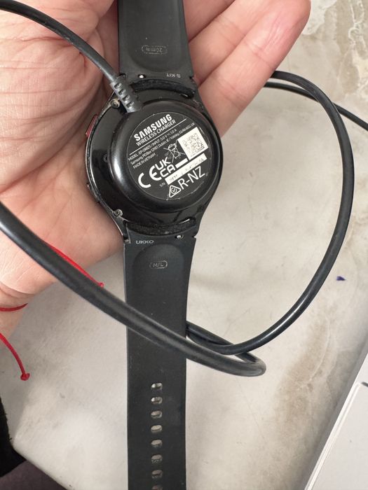 Часы sumsung galaxy watch 4 44 mm