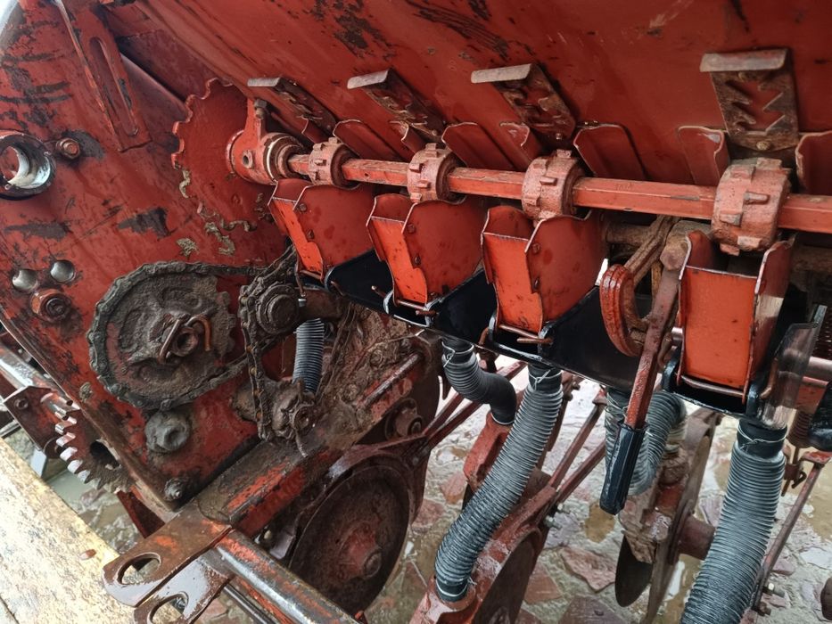 Сеялка продается