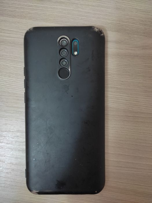 Продам смартфон Redmi 9 в хорошем состоянии