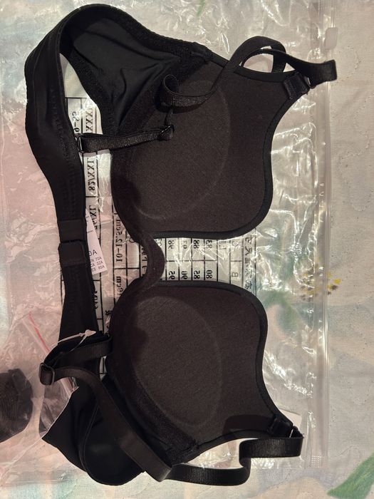 Бюстгальтер черный