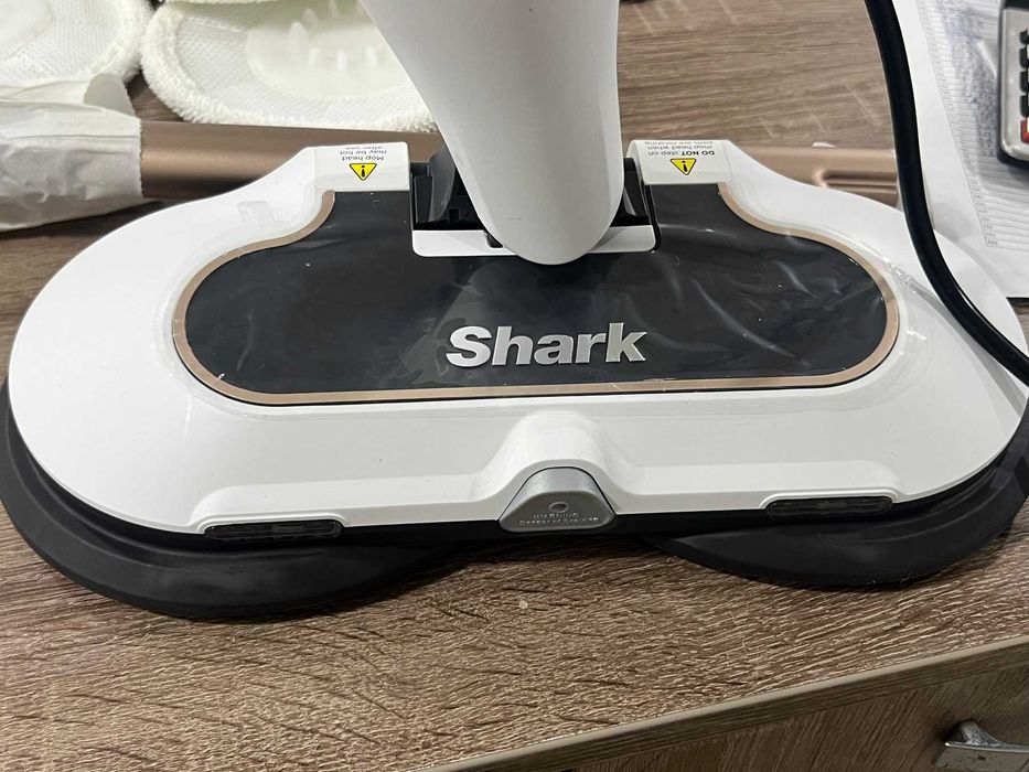 ПАРОЧИСТАЧКА Shark Steam Blaster MOP