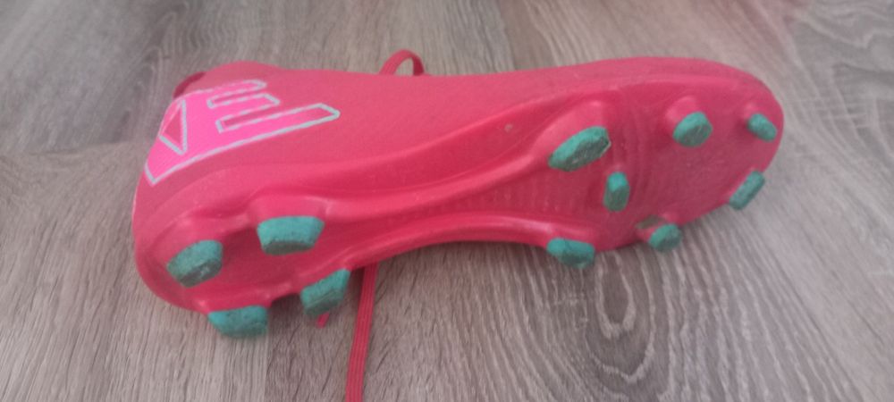 Vand ghete nike de fotbal cu crampoane