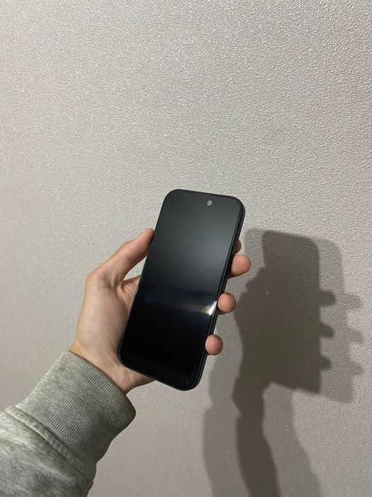 Продам IPhone 15 256/96%