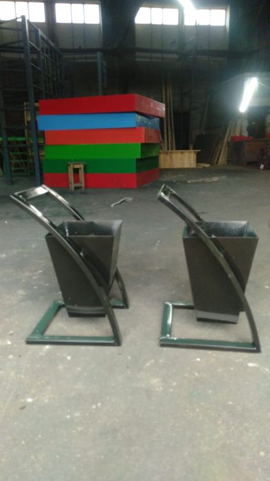 Мусорные урны с дизайном