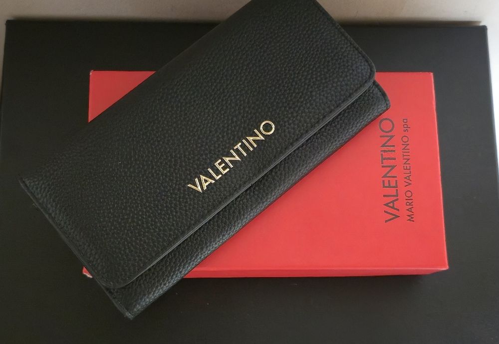 Valentino By Mario Valentino оригинално нова дамско портмоне